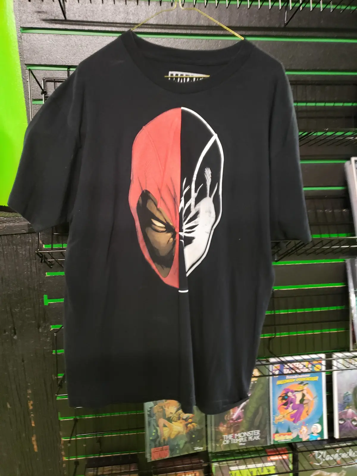 Deadpool Mask Half Color Half Black And White Shirt Size Xl 1