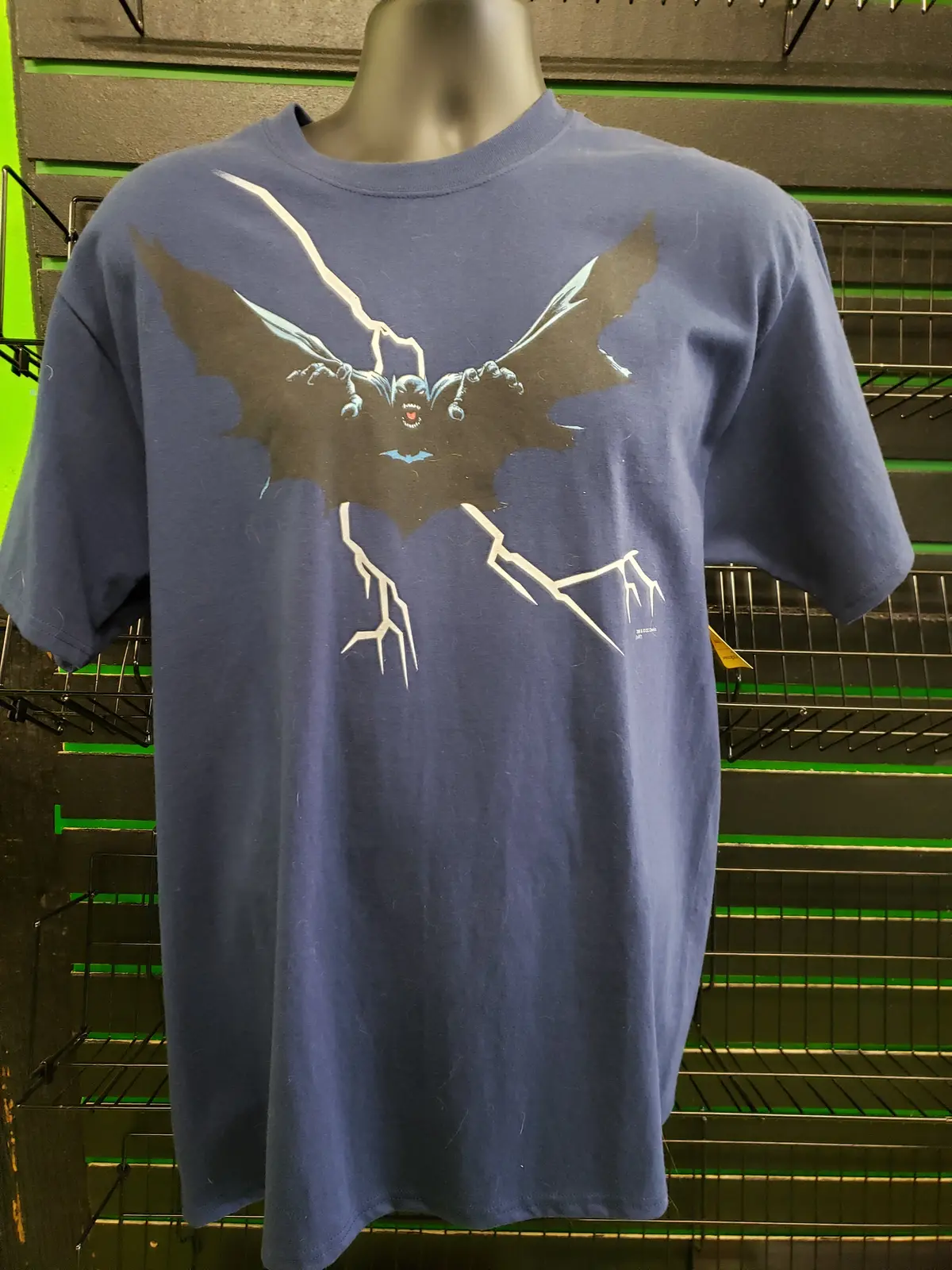 Batman With Lightning Shirt Size L 1