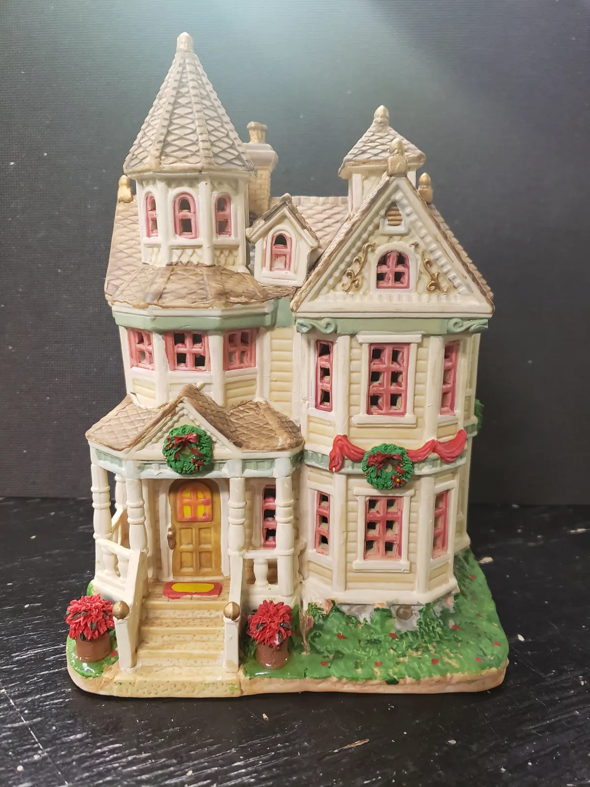 2008 Lemax Daniels House Ceramic House 1