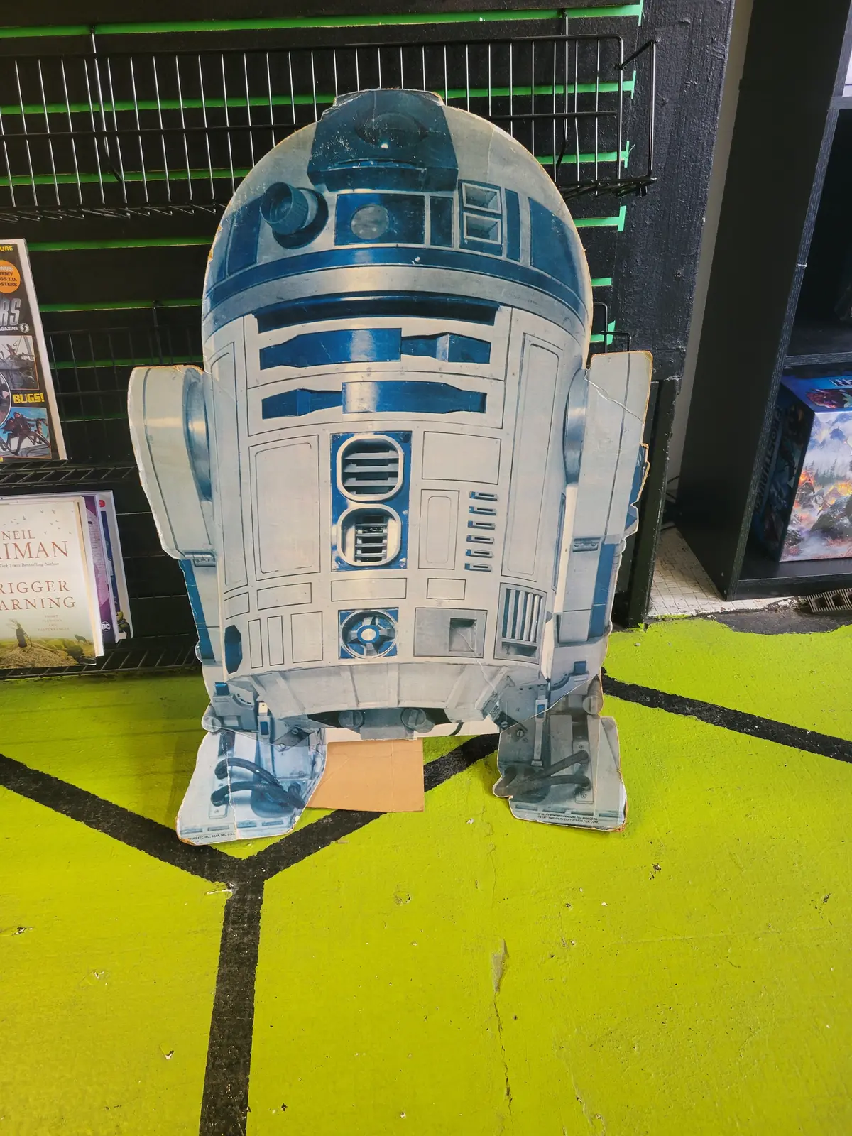 Original 1977 R2-D2 Cardboard Stand Up 1