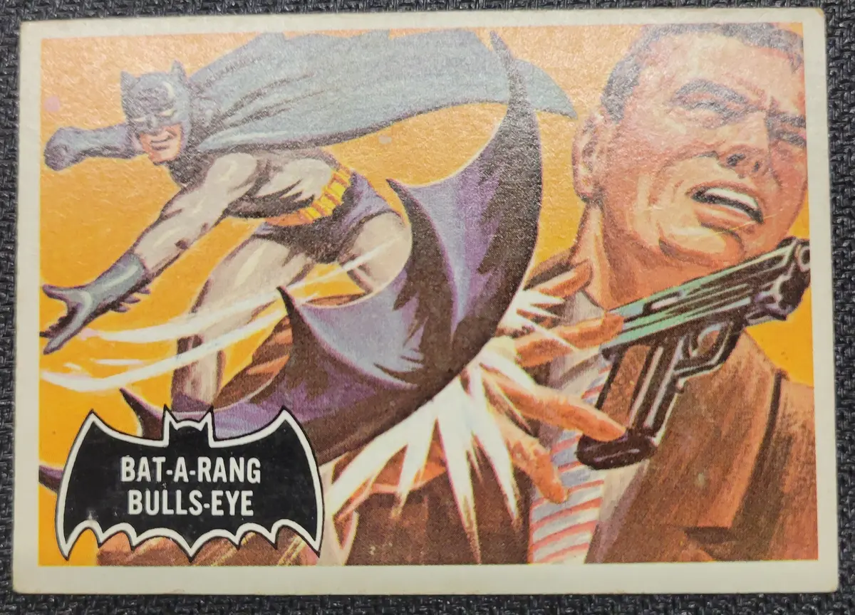 1966 Batman Cards - #32 Bat-A-Rang Bulls-Eye 1