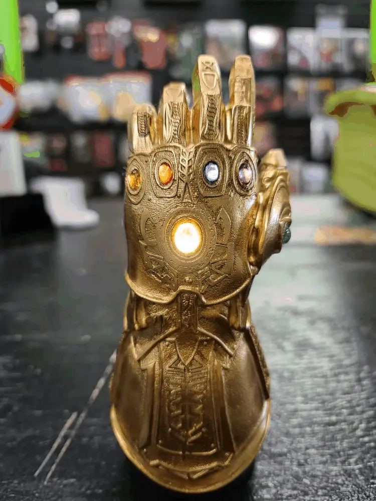 Marvel Cinematic Infinity Gauntlet Led Px Desk Monument 1