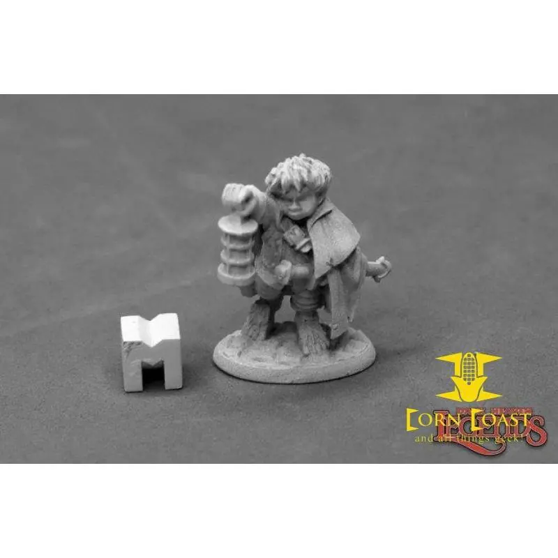 Bergamot, Halfling Rogue Pathfinder Legends Metal Mini 1