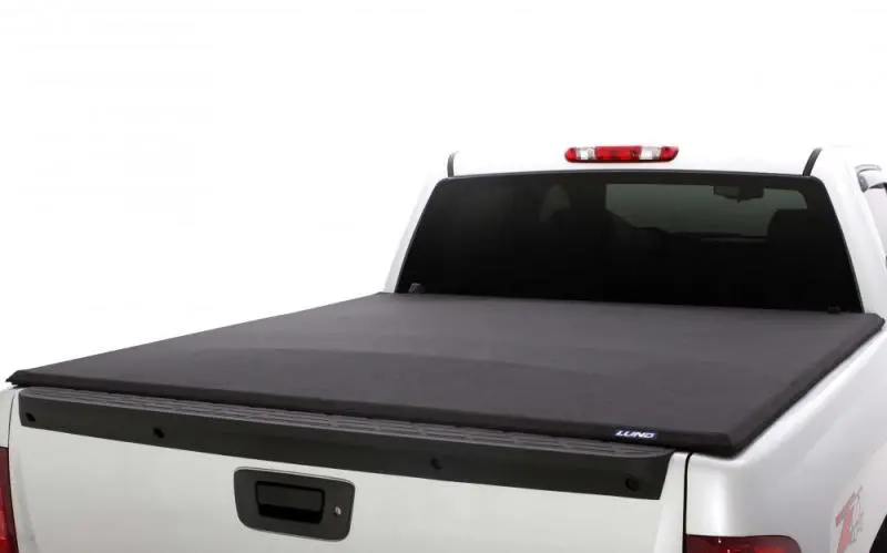 Lund Genesis Elite Tri-Fold Tonneau Cover For 2014–2017 Chevy Silverado 1500 (8' Bed) — Black 1